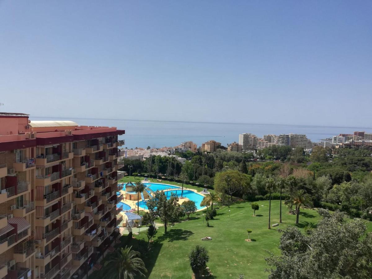 Acogedor,Apartamento.Piscina, Vistas, Terraza Benalmadena Bagian luar foto