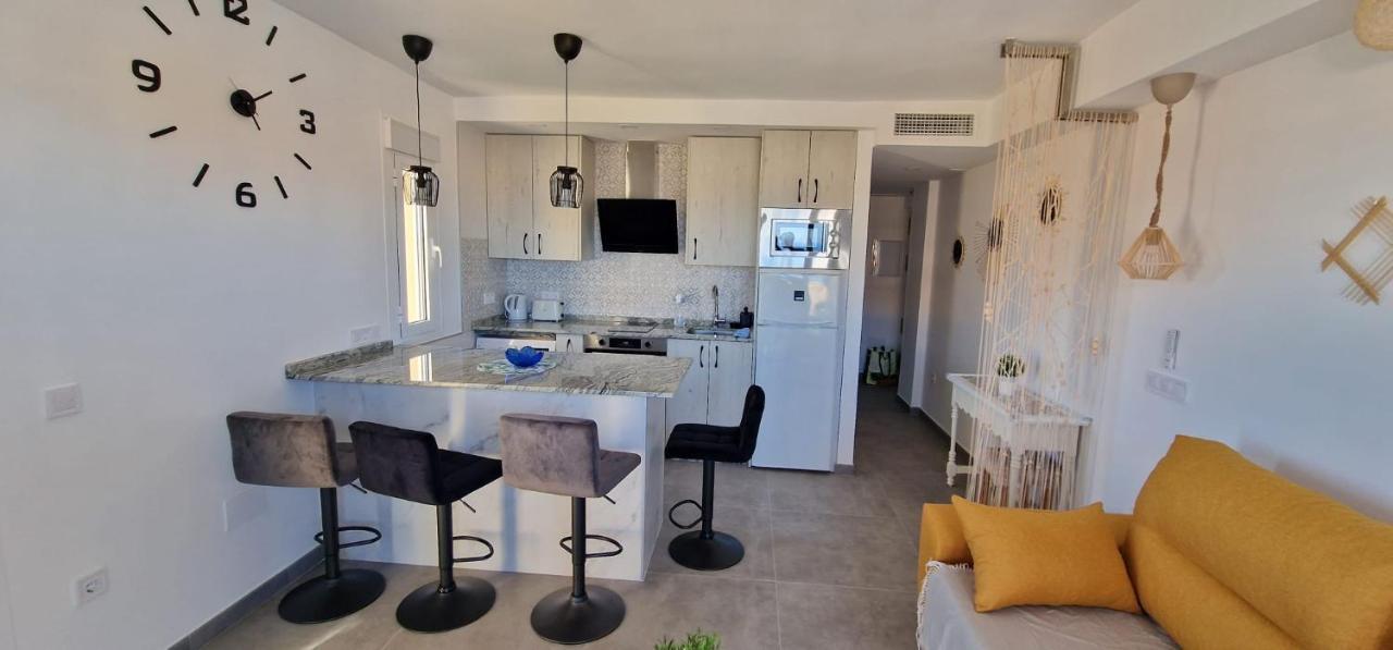 Acogedor,Apartamento.Piscina, Vistas, Terraza Benalmadena Bagian luar foto