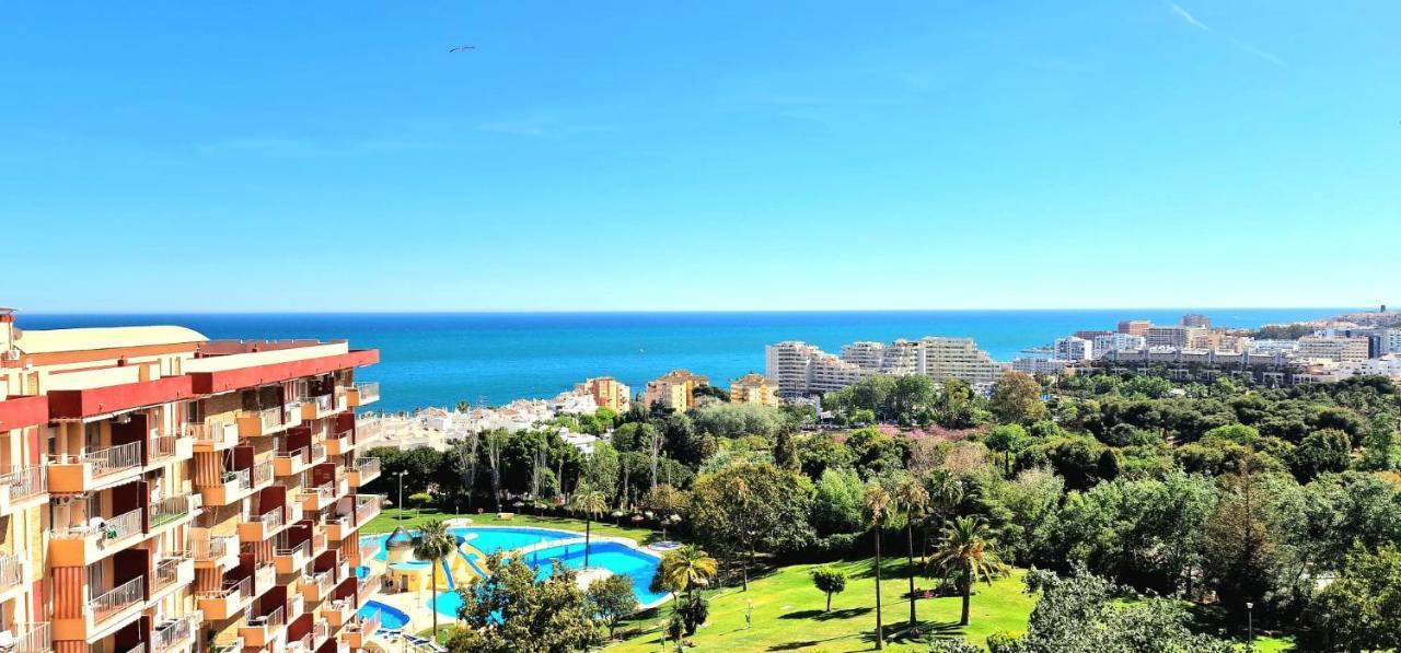 Acogedor,Apartamento.Piscina, Vistas, Terraza Benalmadena Bagian luar foto