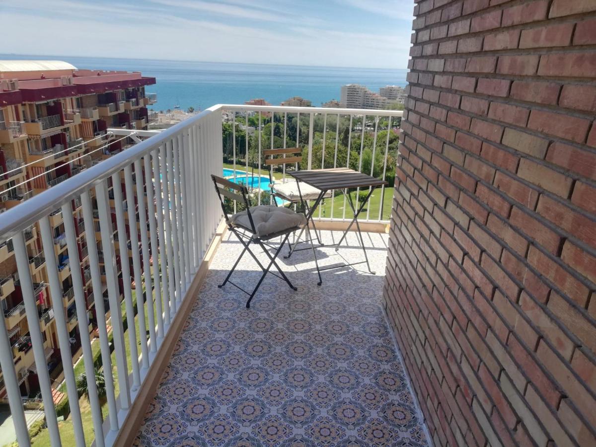 Acogedor,Apartamento.Piscina, Vistas, Terraza Benalmadena Bagian luar foto